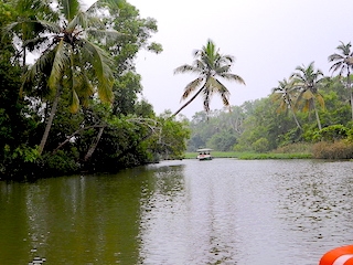 A LEISURELY AFTERNOON ON THE POOVAR BACKWATERS.